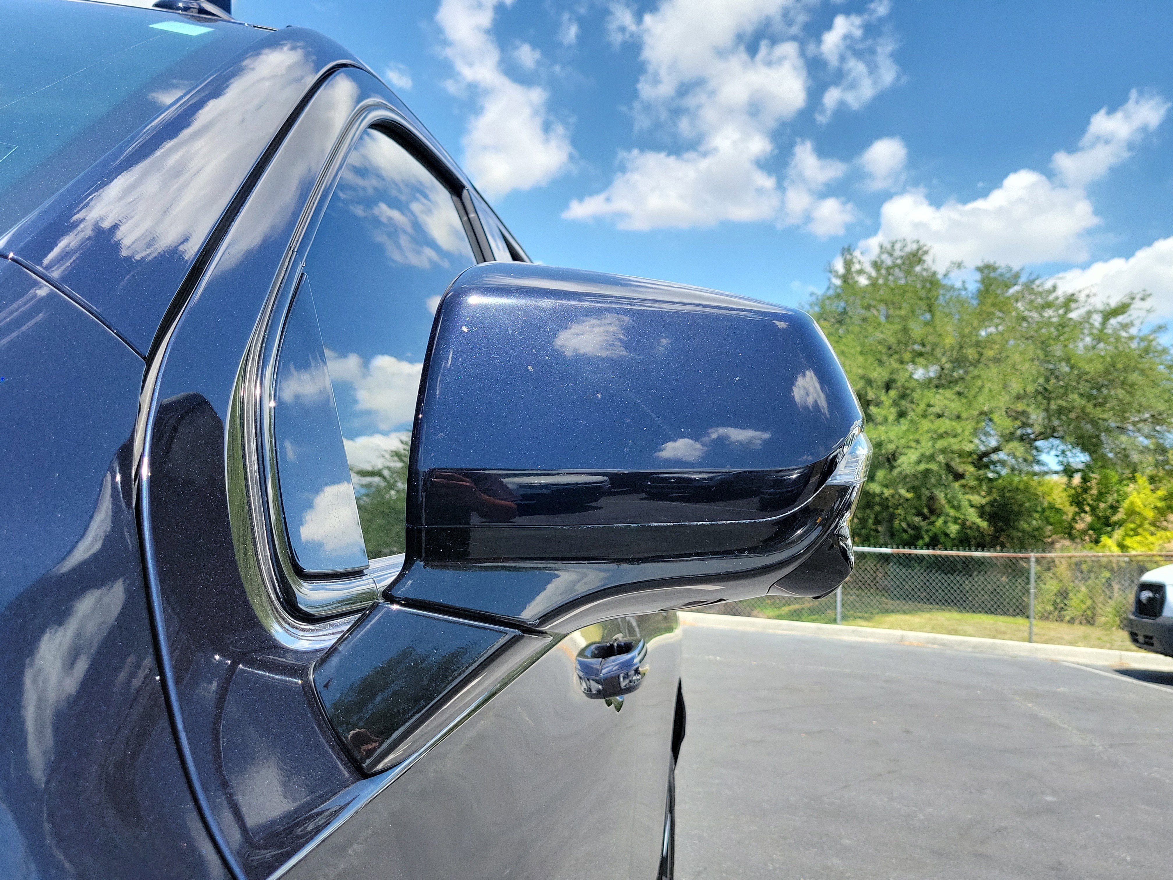 Used 2021 Cadillac Escalade Sport RWD image 4