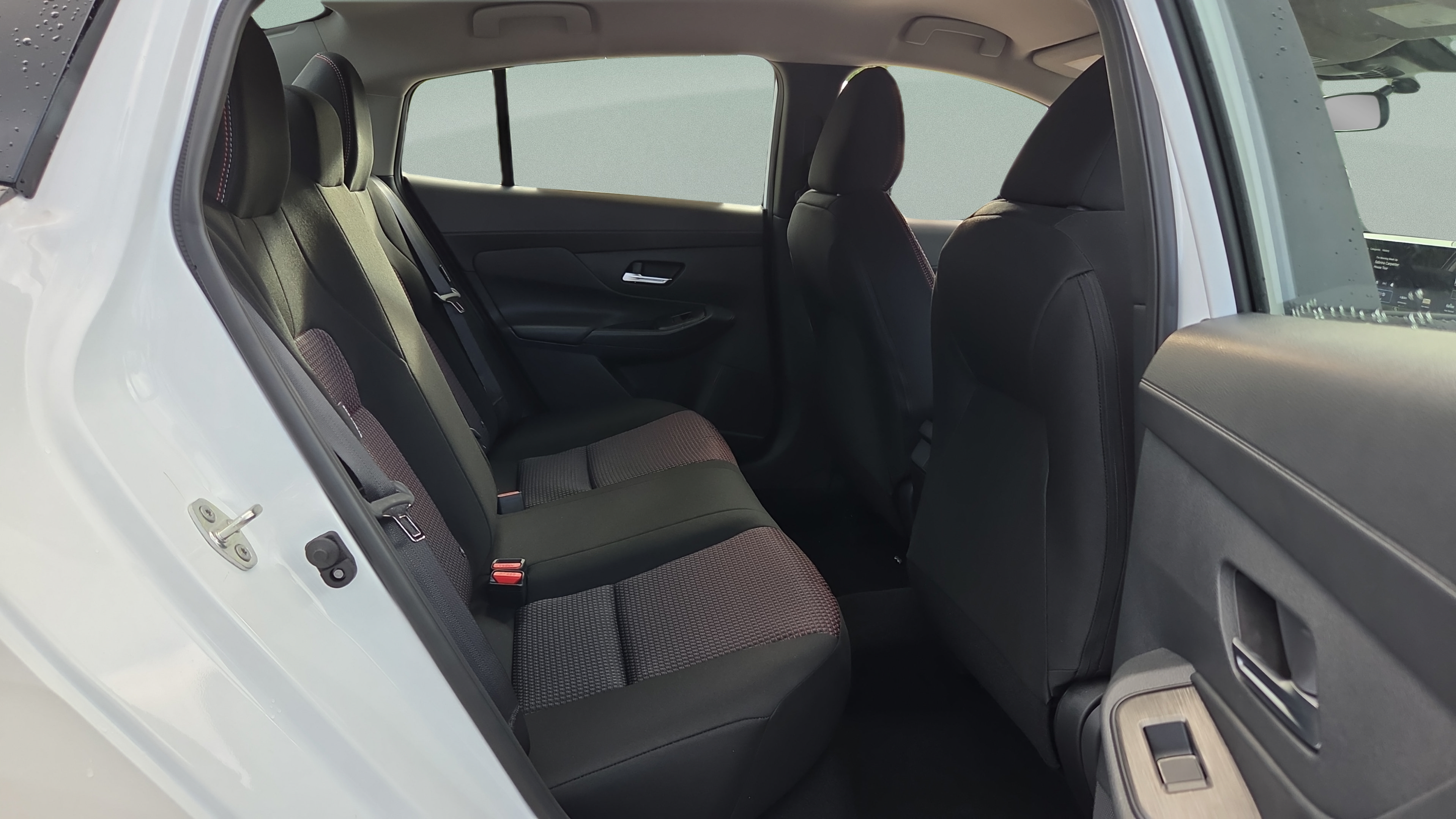 New 2027 Nissan Sentra SR w/ Floor Mat Package FWD image 14