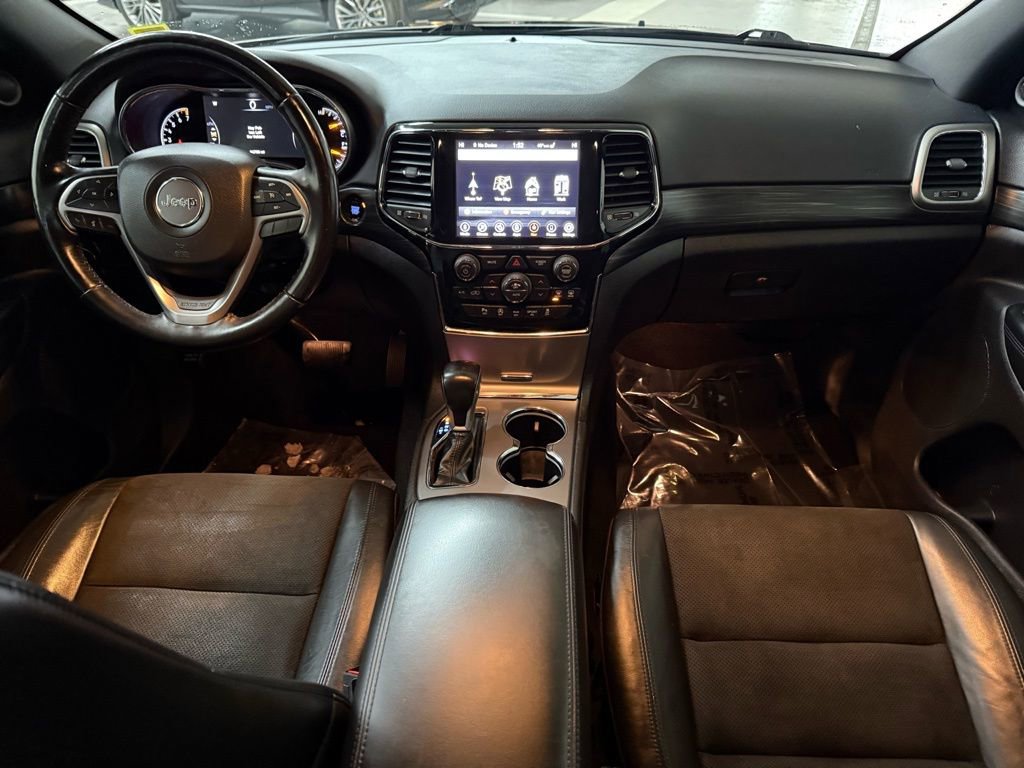 Used 2020 Jeep Grand Cherokee Altitude image 14