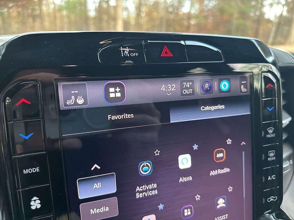 Used 2025 RAM 1500 Laramie image 15