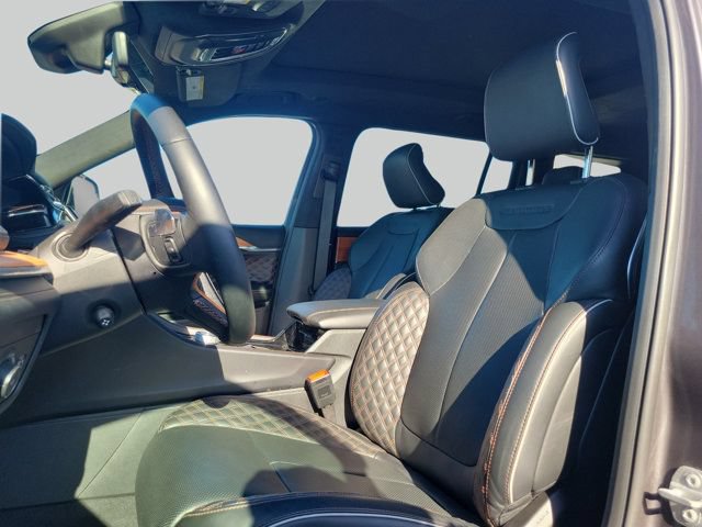 Used 2025 Jeep Grand Cherokee L Summit AWD/4WD image 22