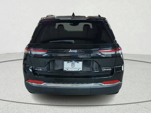 Used 2024 Jeep Grand Cherokee Laredo AWD/4WD image 3