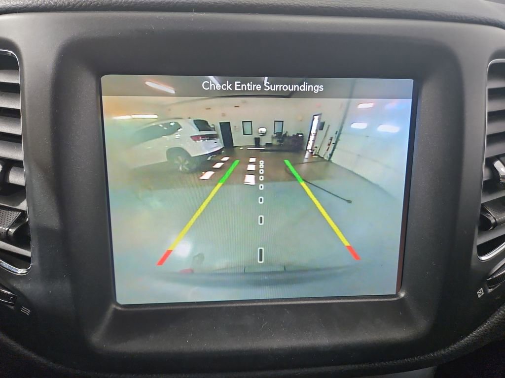 Used 2019 Jeep Compass Trailhawk w/ Cold Weather Group image 21