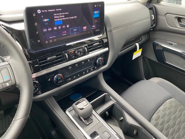 New 2026 Nissan Pathfinder SV image 18