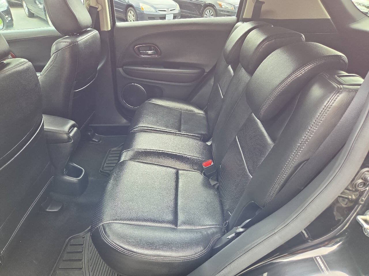 Used 2017 Honda HR-V EX image 12