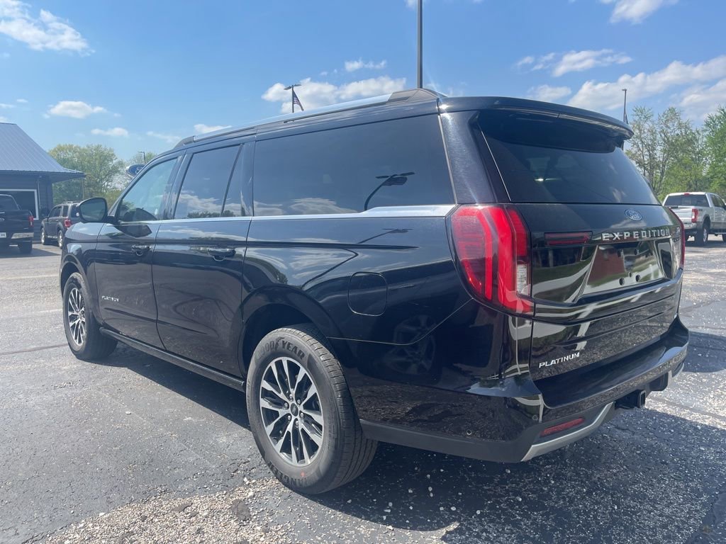 Used 2025 Ford Expedition Max Platinum AWD/4WD image 3