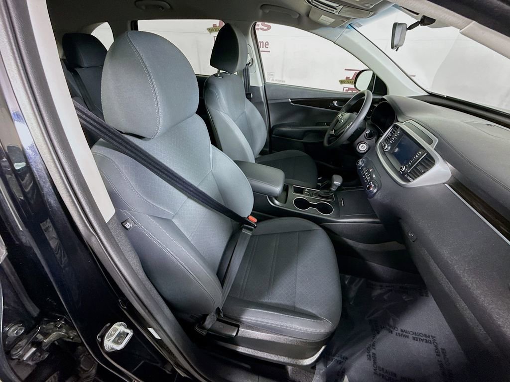 Used 2019 Kia Sorento L image 29