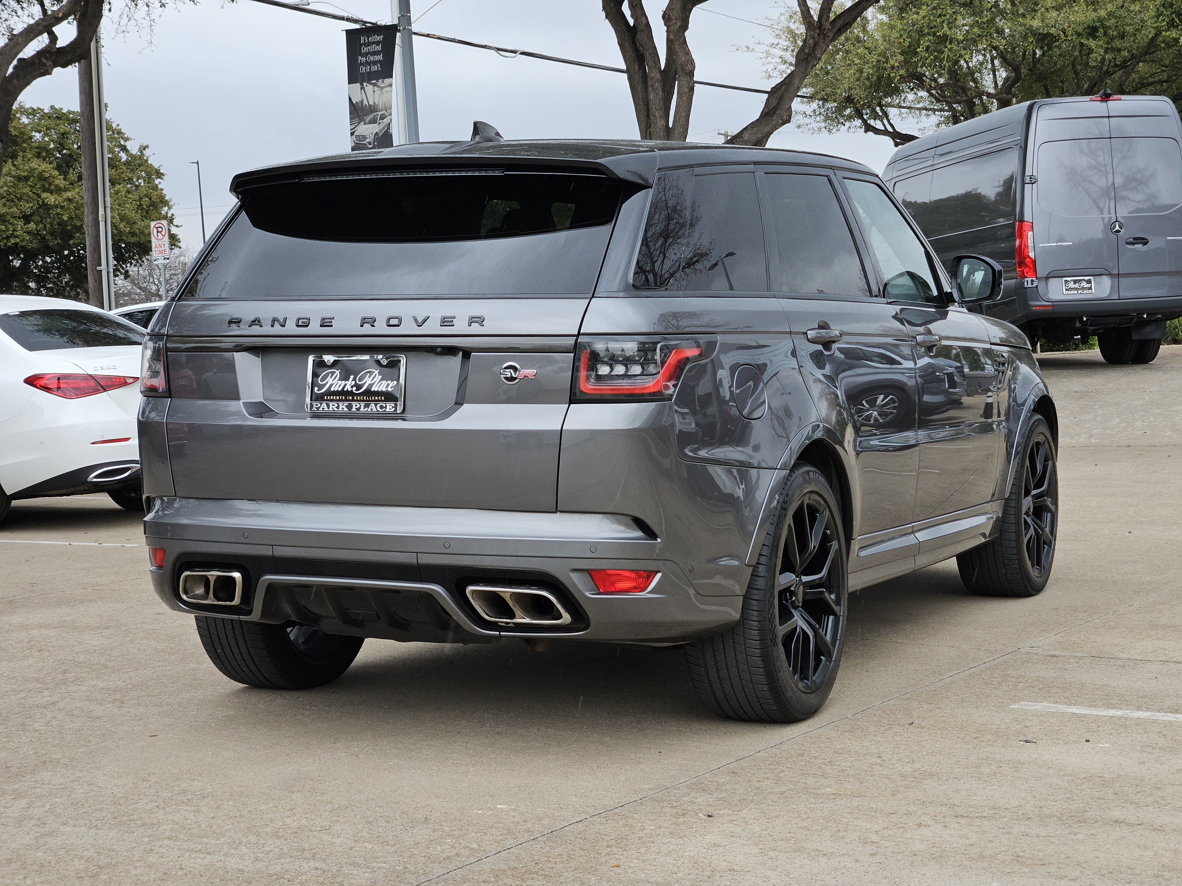 Used 2018 Land Rover Range Rover Sport SVR image 9