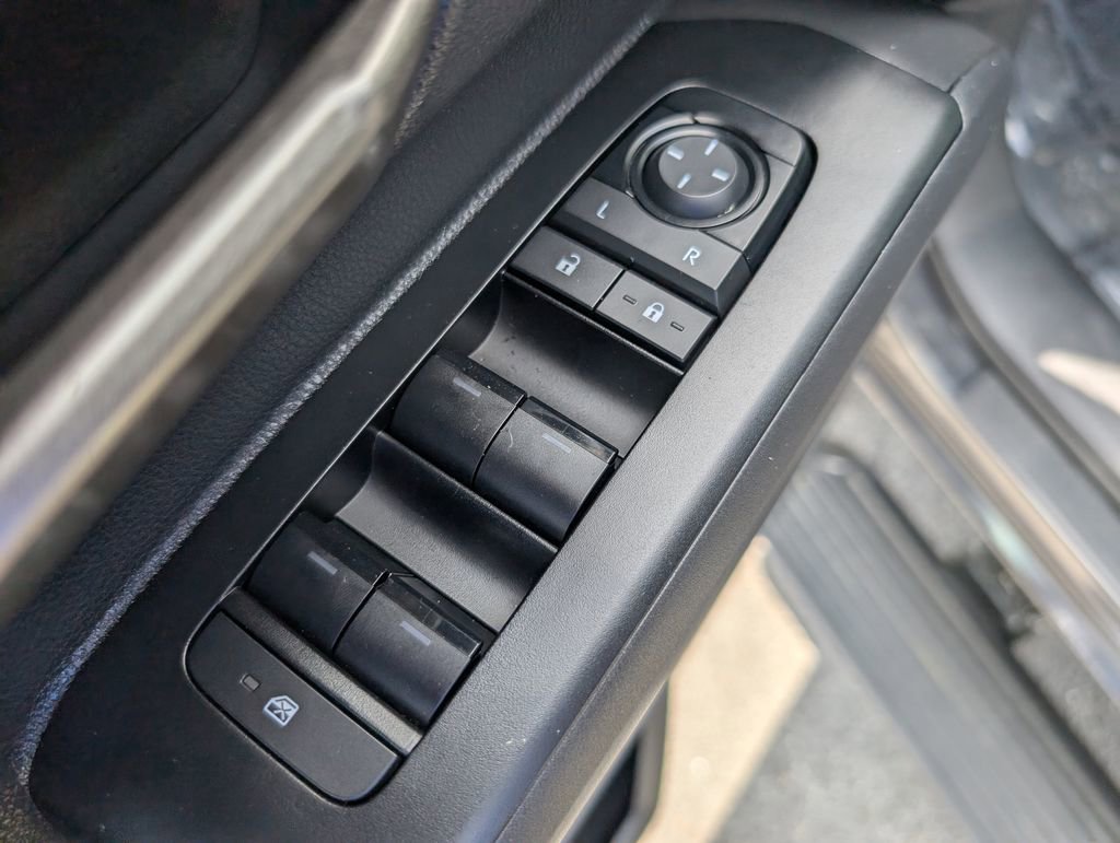 Used 2025 Toyota Tacoma Limited AWD/4WD image 15