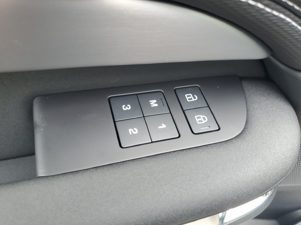 New 2026 Land Rover Discovery Dynamic SE AWD/4WD image 10