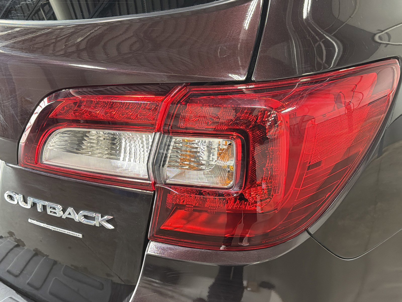 Used 2017 Subaru Outback 2.5i Touring w/ Popular Package #5A image 17