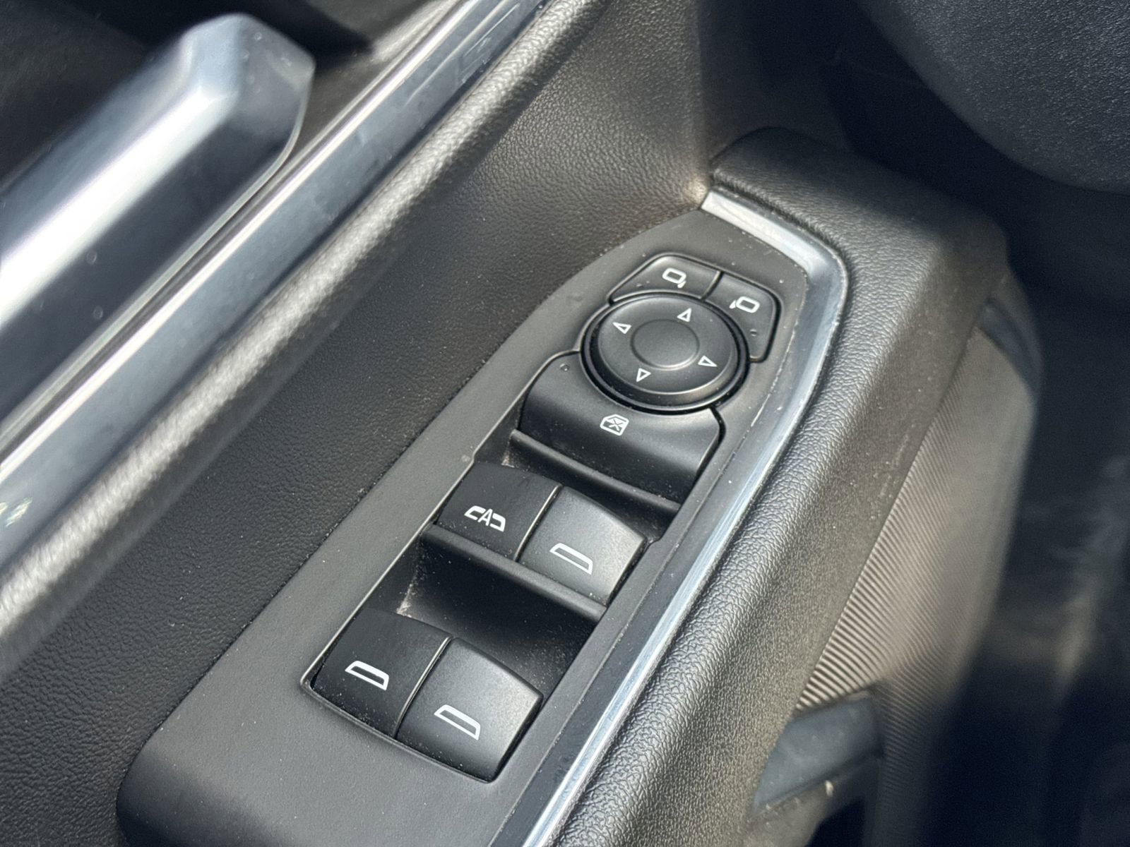 Used 2024 Chevrolet Silverado 1500 LT AWD/4WD image 15
