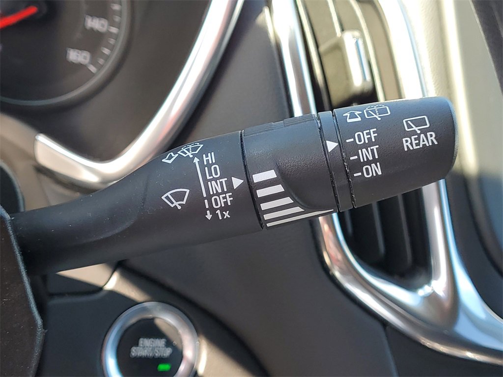 Used 2021 Chevrolet Equinox LT image 21