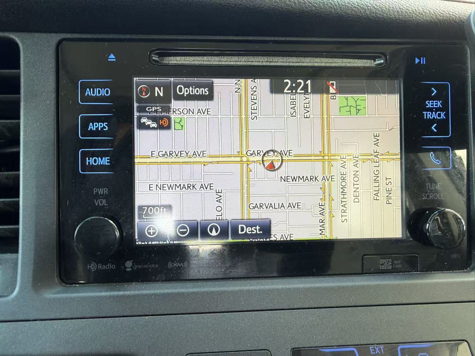 Used 2016 Toyota Sienna XLE w/ XLE Navigation Package FWD image 15