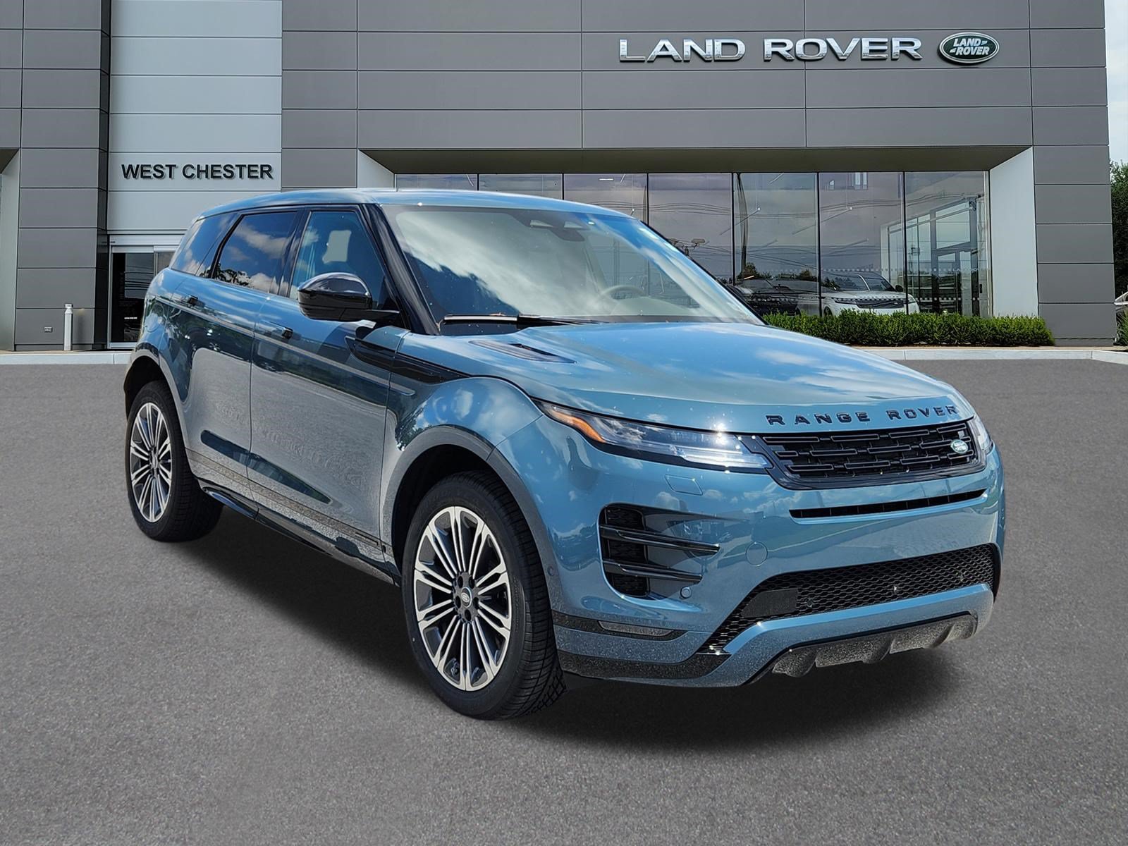 New 2026 Land Rover Range Rover Evoque Hoxton AWD/4WD image 2