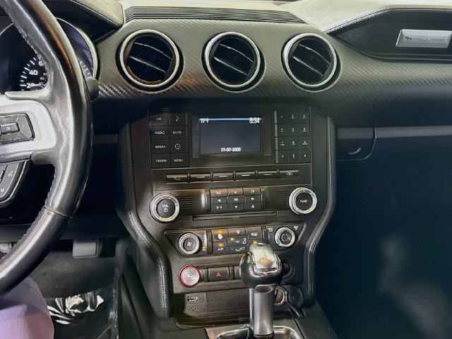 Used 2018 Ford Mustang Coupe RWD image 17