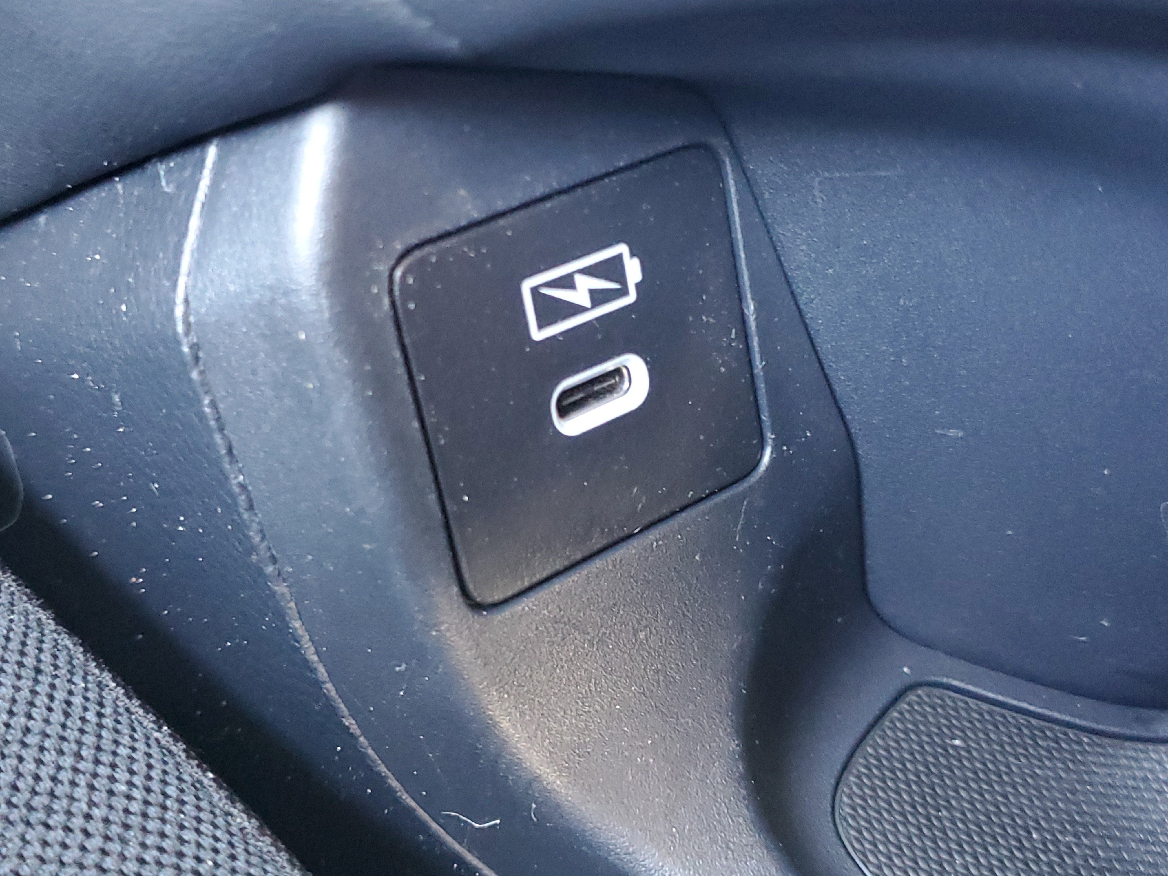 Used 2025 Honda HR-V LX image 29