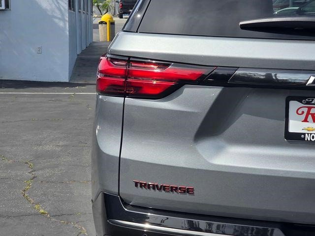 Certified 2023 Chevrolet Traverse Premier w/ Redline Edition image 12