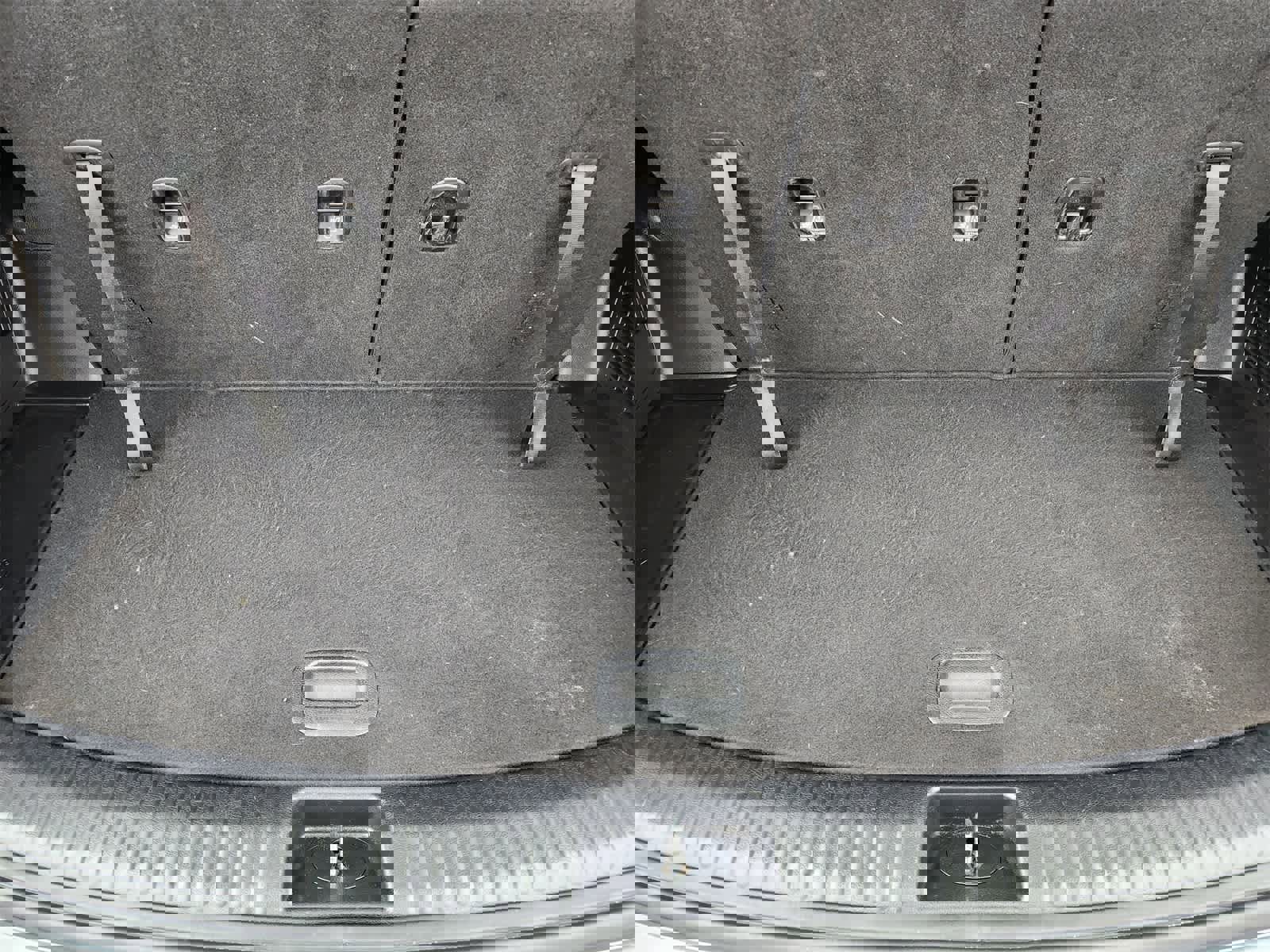 Used 2023 Kia Telluride LX image 32