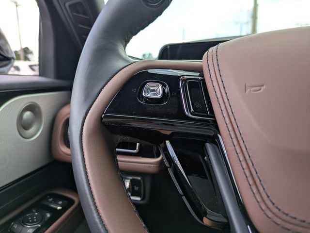 Used 2026 Lincoln Aviator Reserve w/ Luxury Package RWD image 28