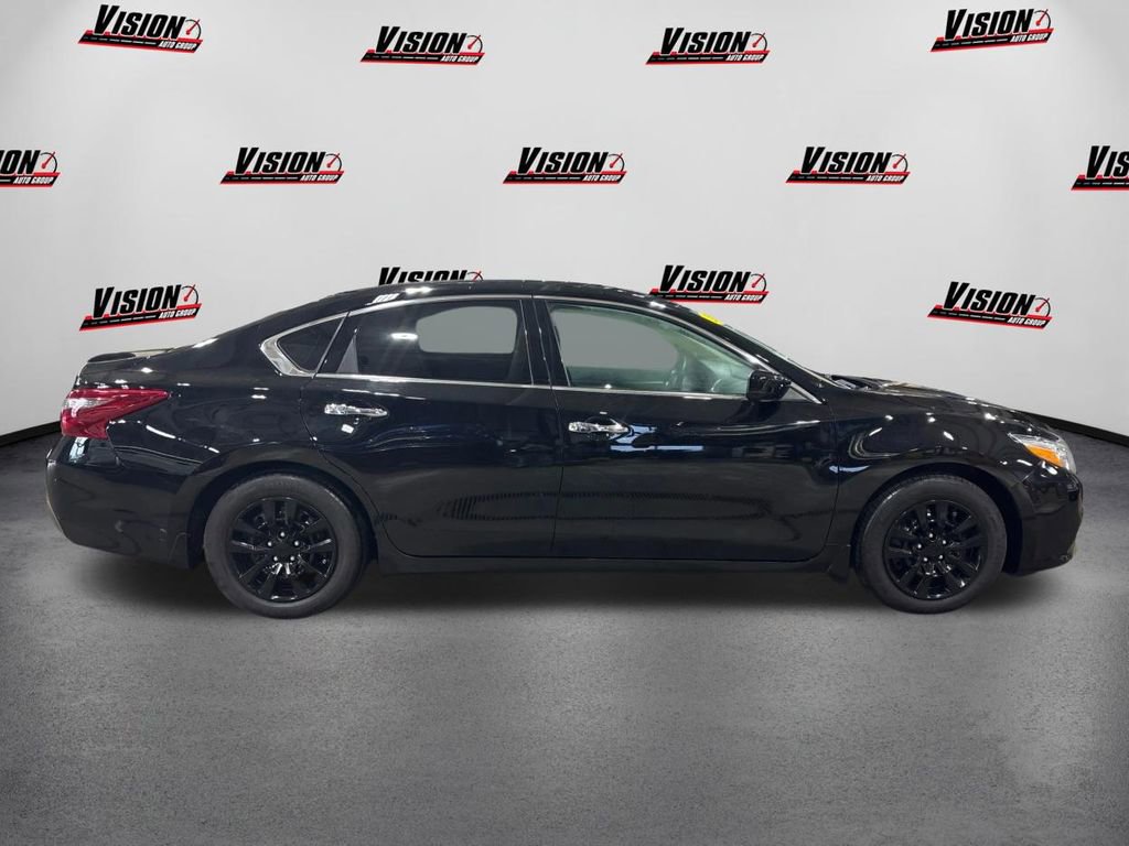 Used 2018 Nissan Altima 2.5 S w/ S Convenience Package image 4