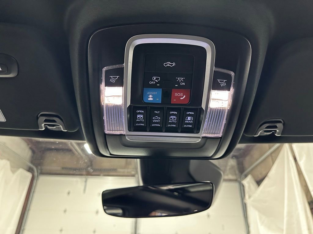 Used 2025 RAM 1500 Limited image 37