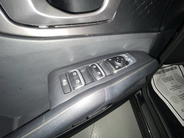 Used 2024 Kia Sorento S AWD/4WD image 13