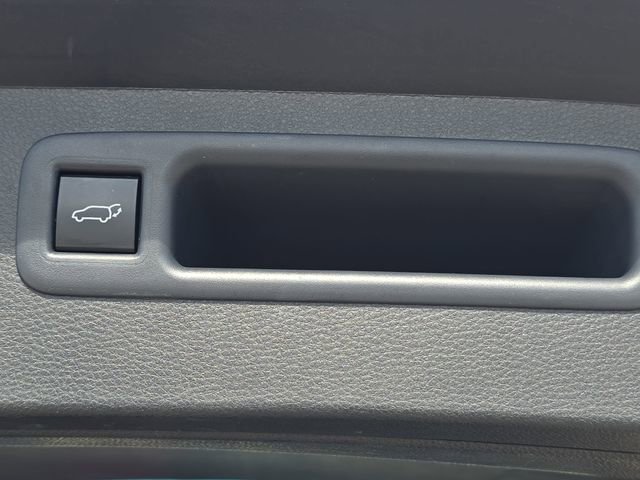 Used 2025 Toyota Highlander XSE image 14