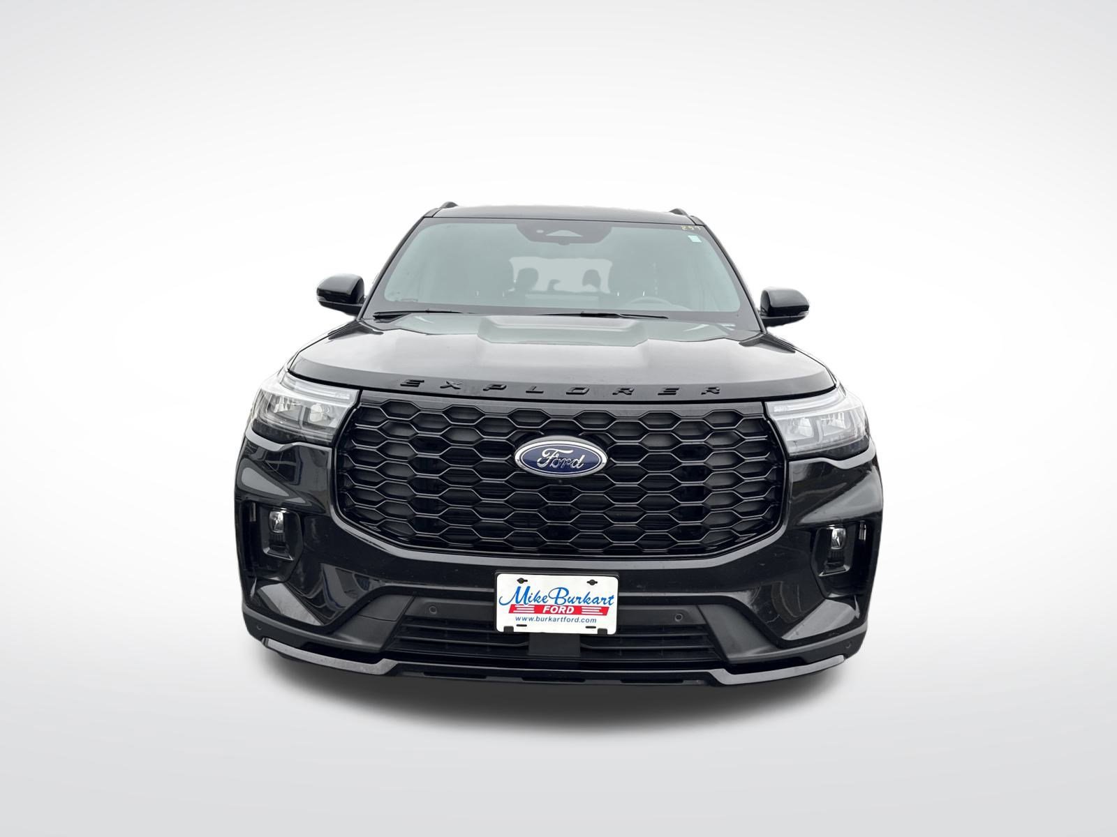 Used 2025 Ford Explorer ST-Line w/ ST-Line Street Pack image 3