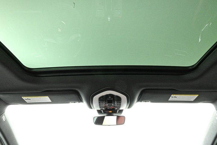 New 2025 Porsche Macan image 18