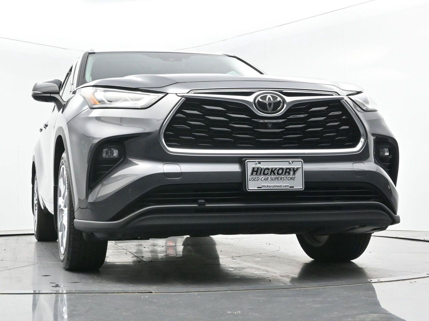 Used 2021 Toyota Highlander Limited AWD/4WD image 44