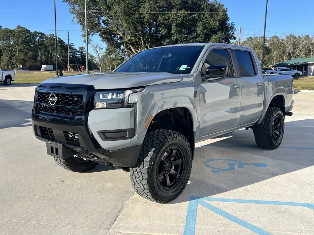 Used 2026 Nissan Frontier SV w/ Tow Package image 4