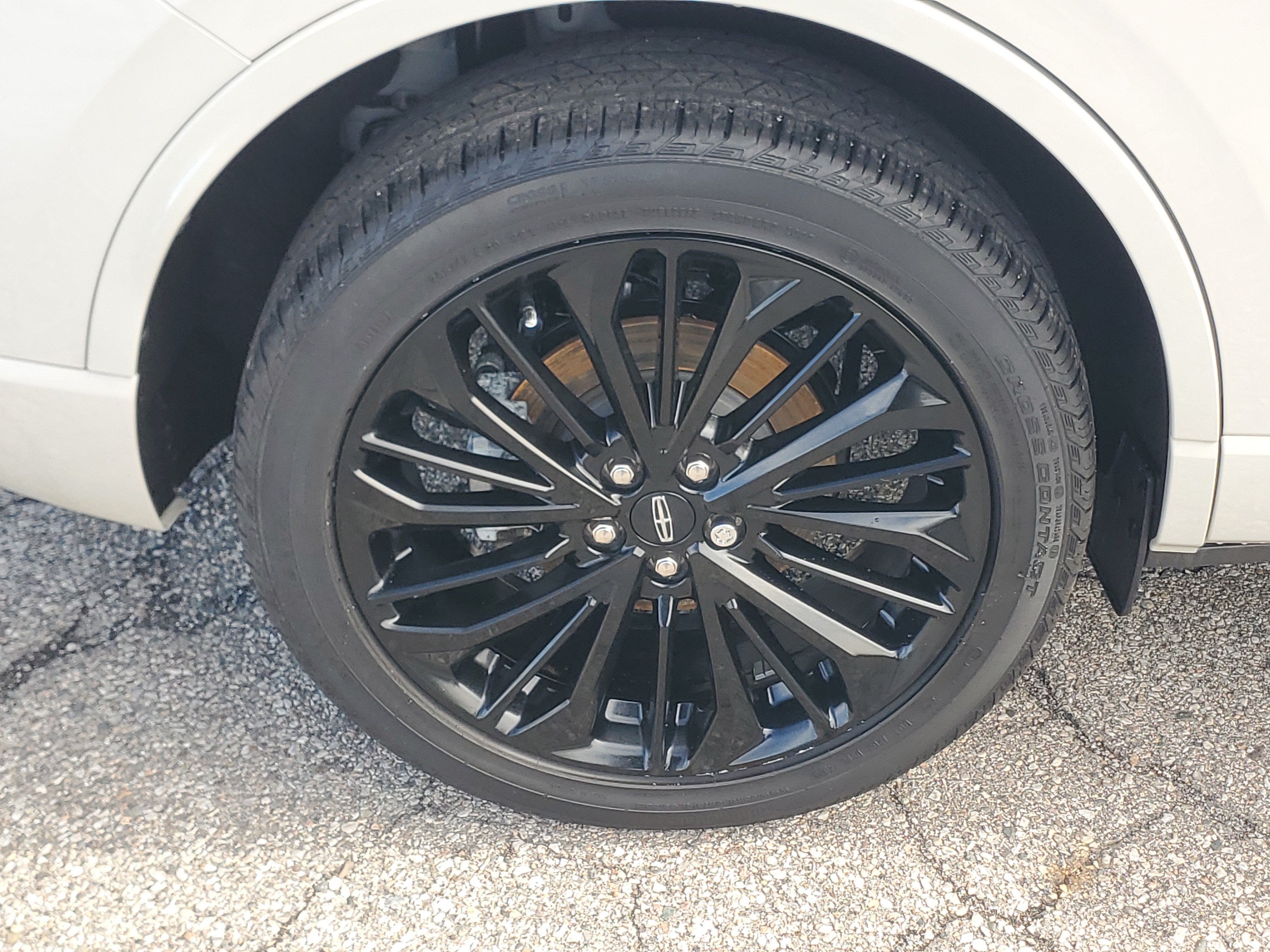Certified 2024 Lincoln Corsair AWD w/ Equipment Group 101A image 7