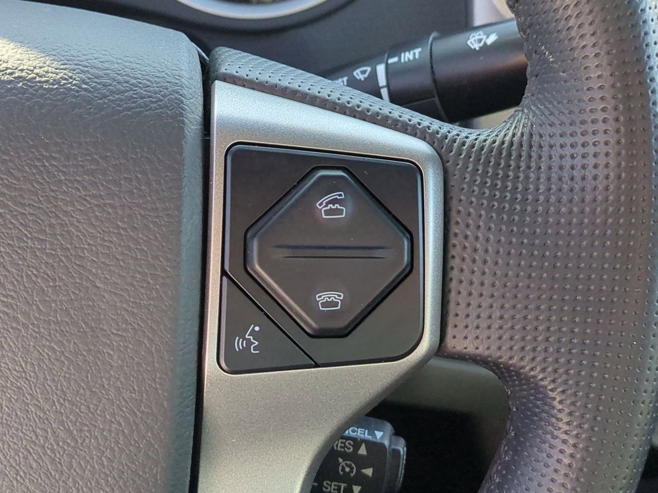 Used 2014 Toyota Tacoma PreRunner image 19