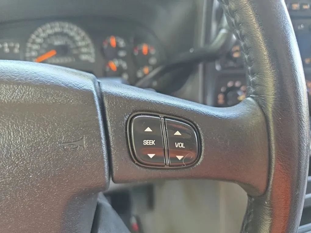 Used 2006 Chevrolet Avalanche Z71 w/ Preferred Equipment Group AWD/4WD image 22