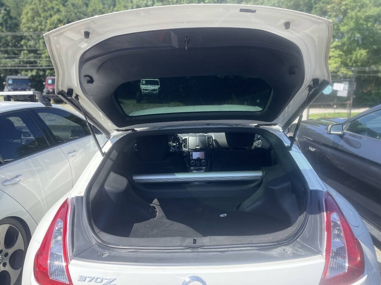 Used 2013 Nissan 370Z Coupe RWD image 7