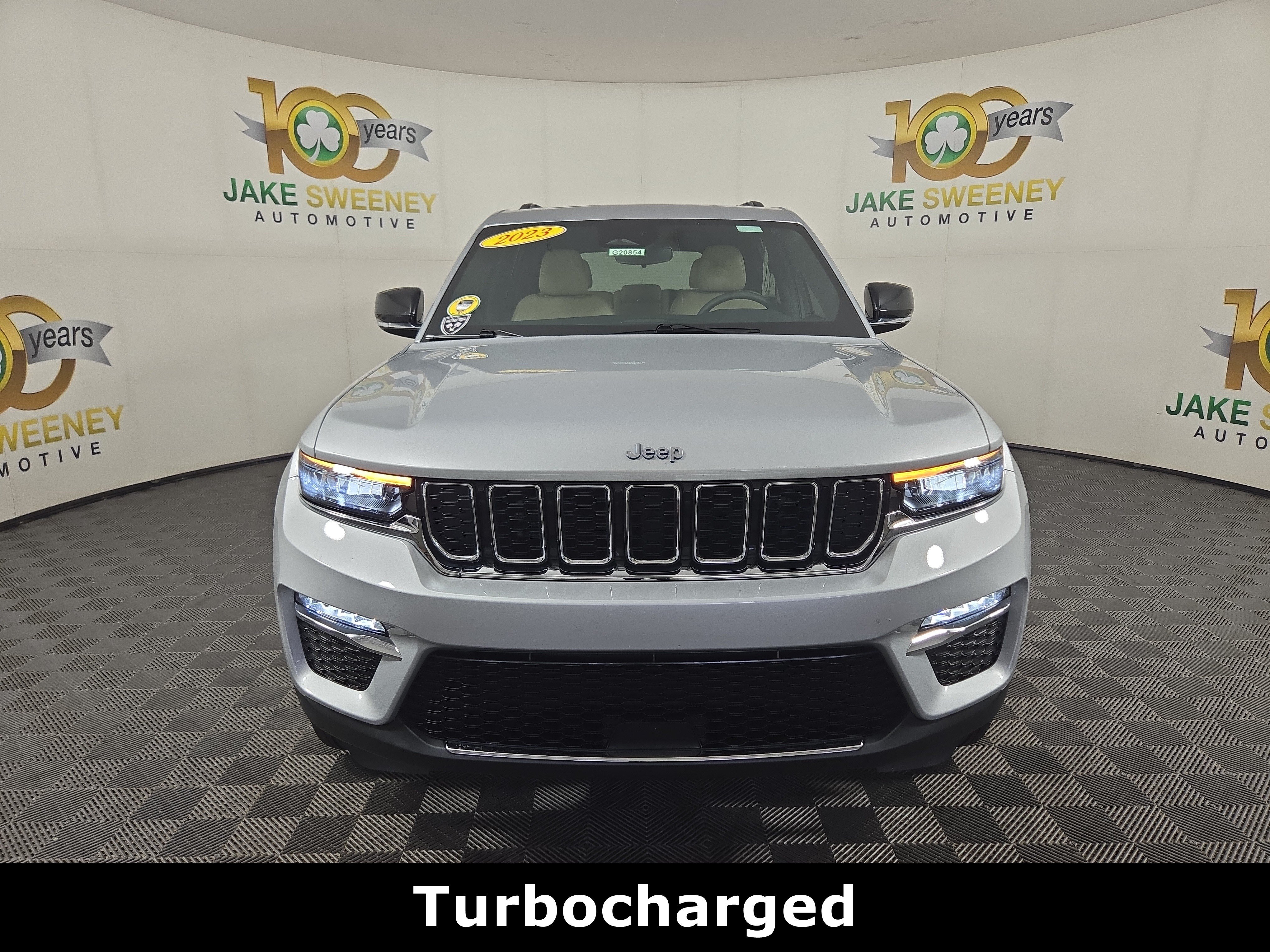 Used 2023 Jeep Grand Cherokee 4WD 4xe image 2