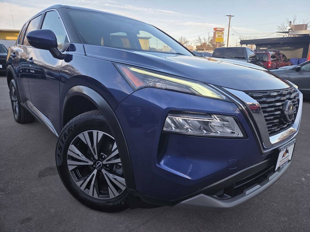 Used 2023 Nissan Rogue SV AWD/4WD image 1