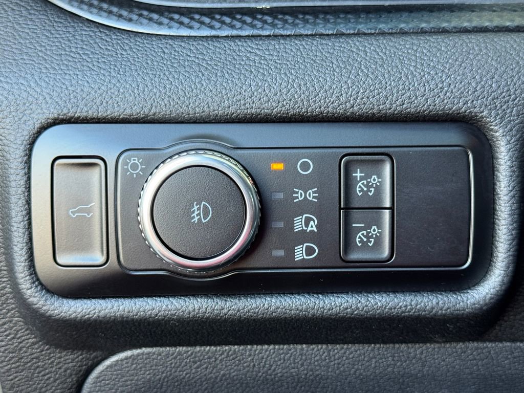 Used 2023 Ford Explorer ST-Line w/ Class IV Trailer Tow Package AWD/4WD image 17