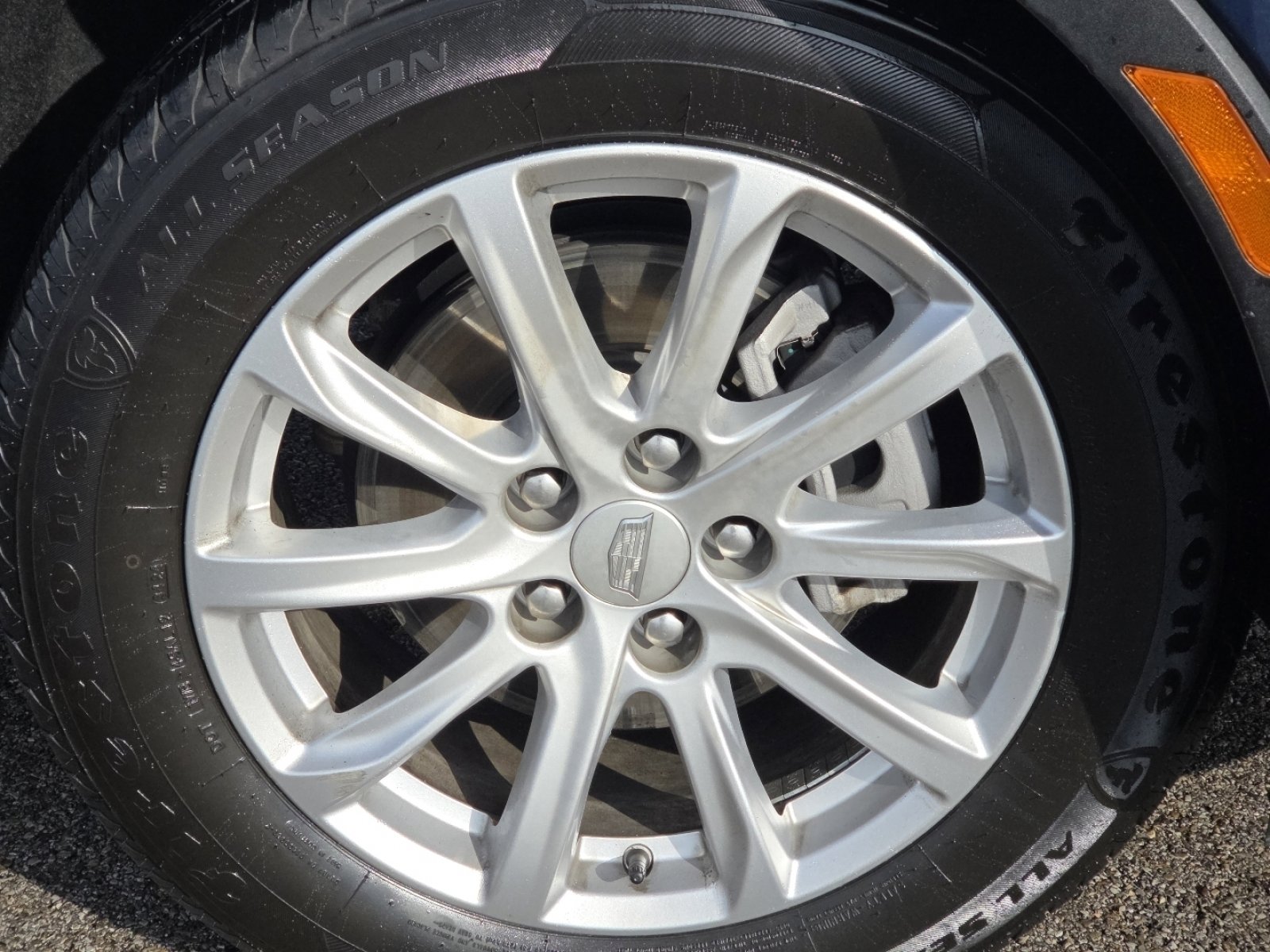 Used 2022 Cadillac XT4 Luxury w/ Cold Weather Package image 8