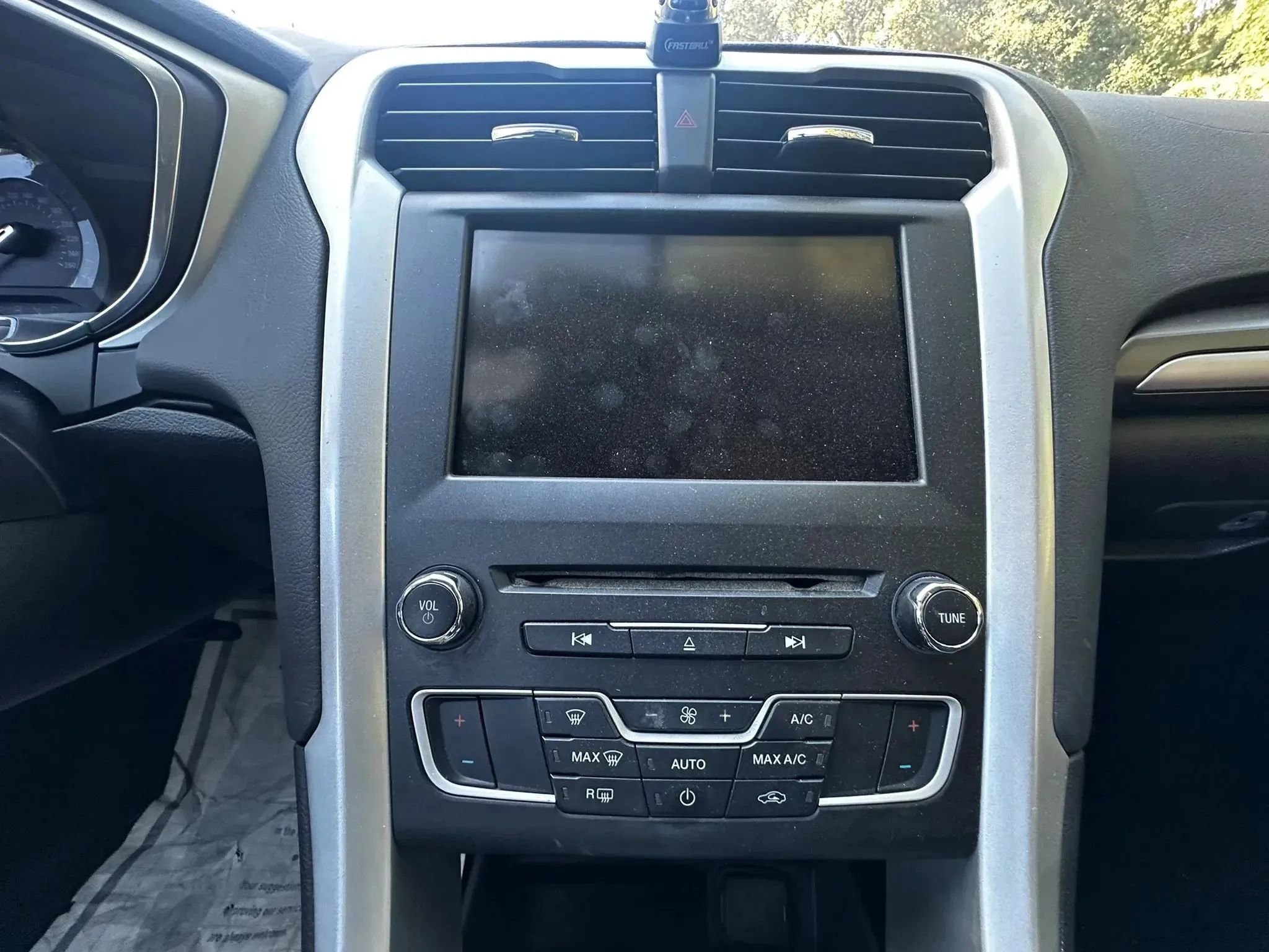 Used 2016 Ford Fusion SE image 28