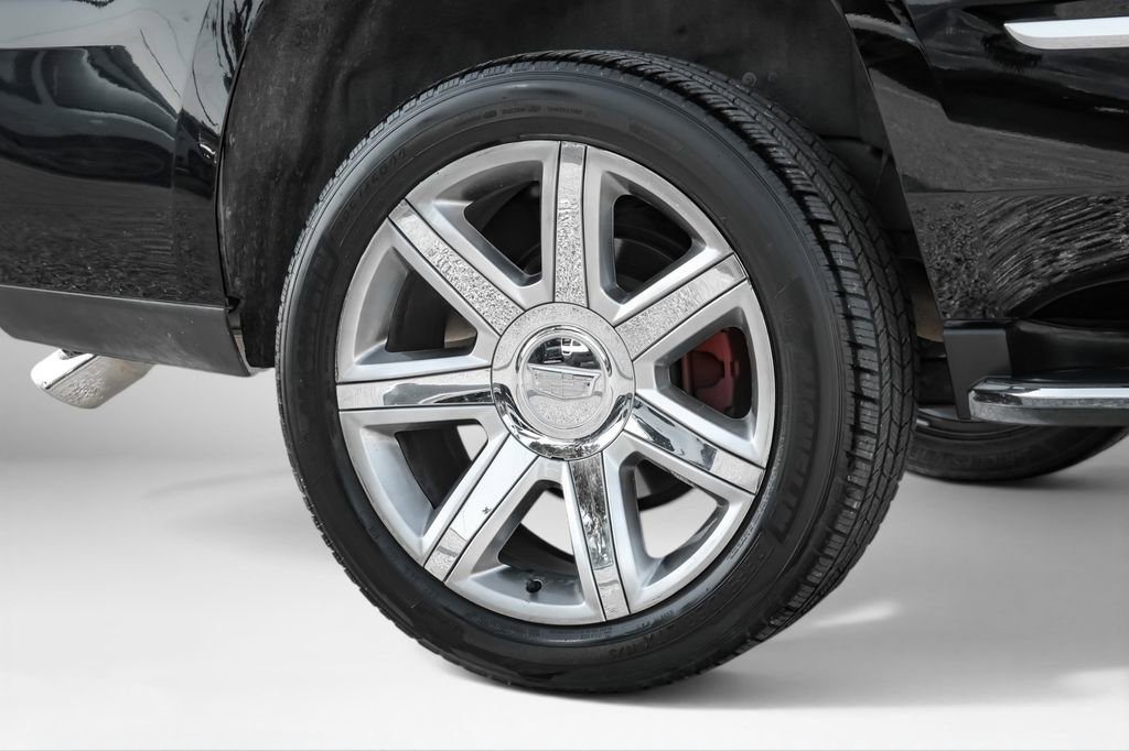 Used 2018 Cadillac Escalade Luxury RWD image 51