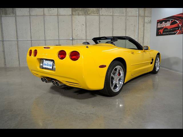 Used 2002 Chevrolet Corvette Convertible w/ Preferred Equipment Group2 RWD image 7