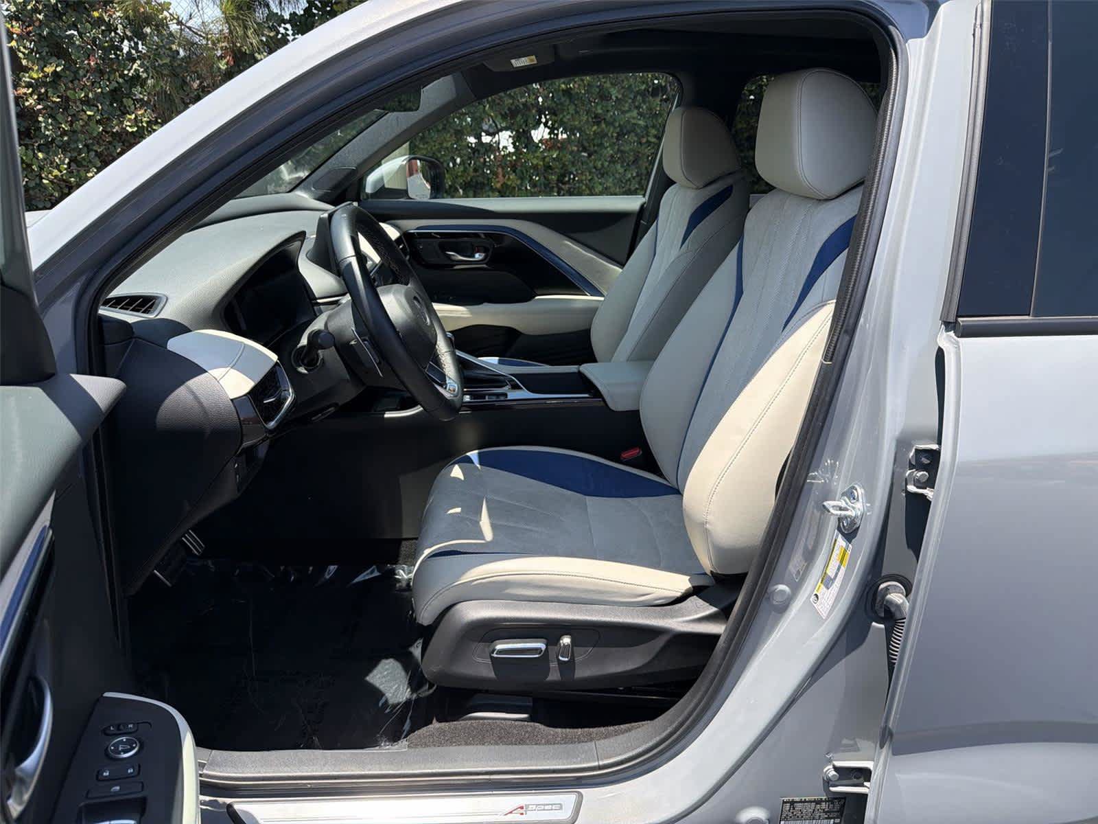 Used 2025 Acura ADX A-Spec AWD/4WD image 12