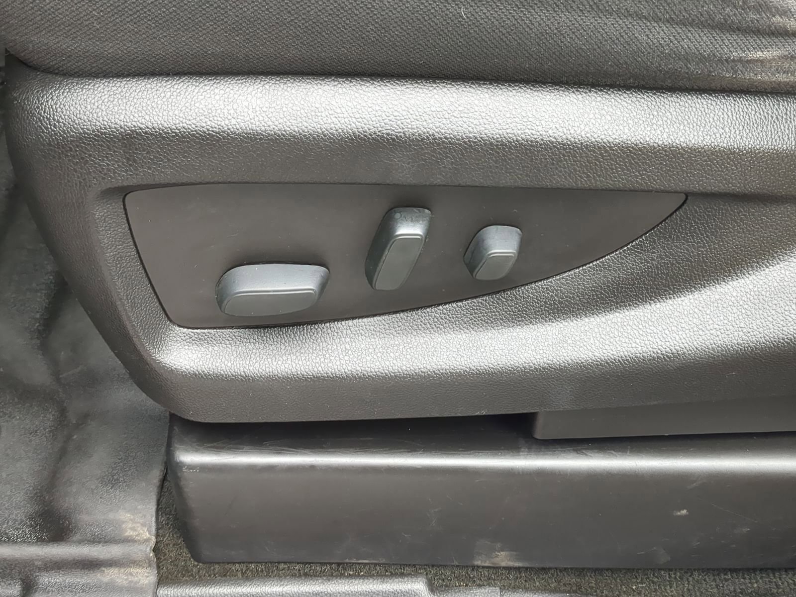 Used 2018 GMC Sierra 1500 SLE w/ SLE Value Package image 23