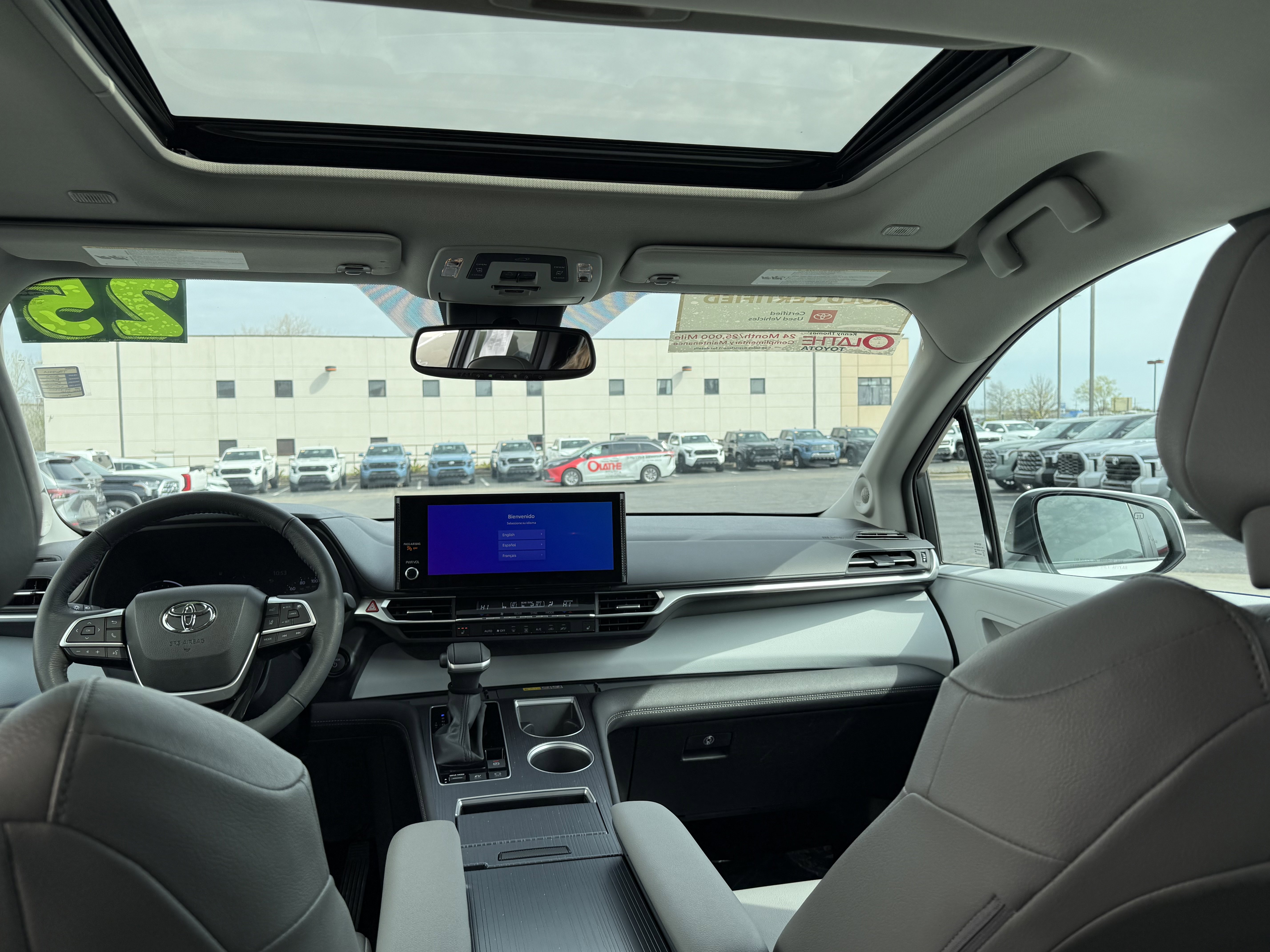 Certified 2025 Toyota Sienna XLE w/ XLE Plus Package image 8