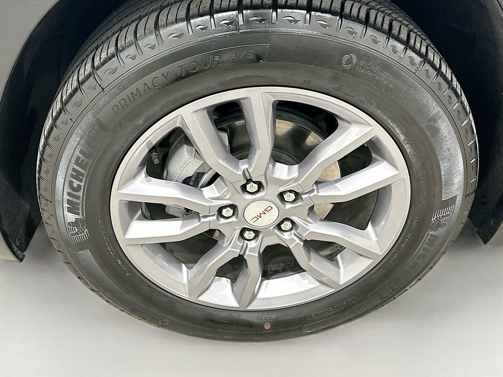 Used 2024 GMC Terrain SLT image 32