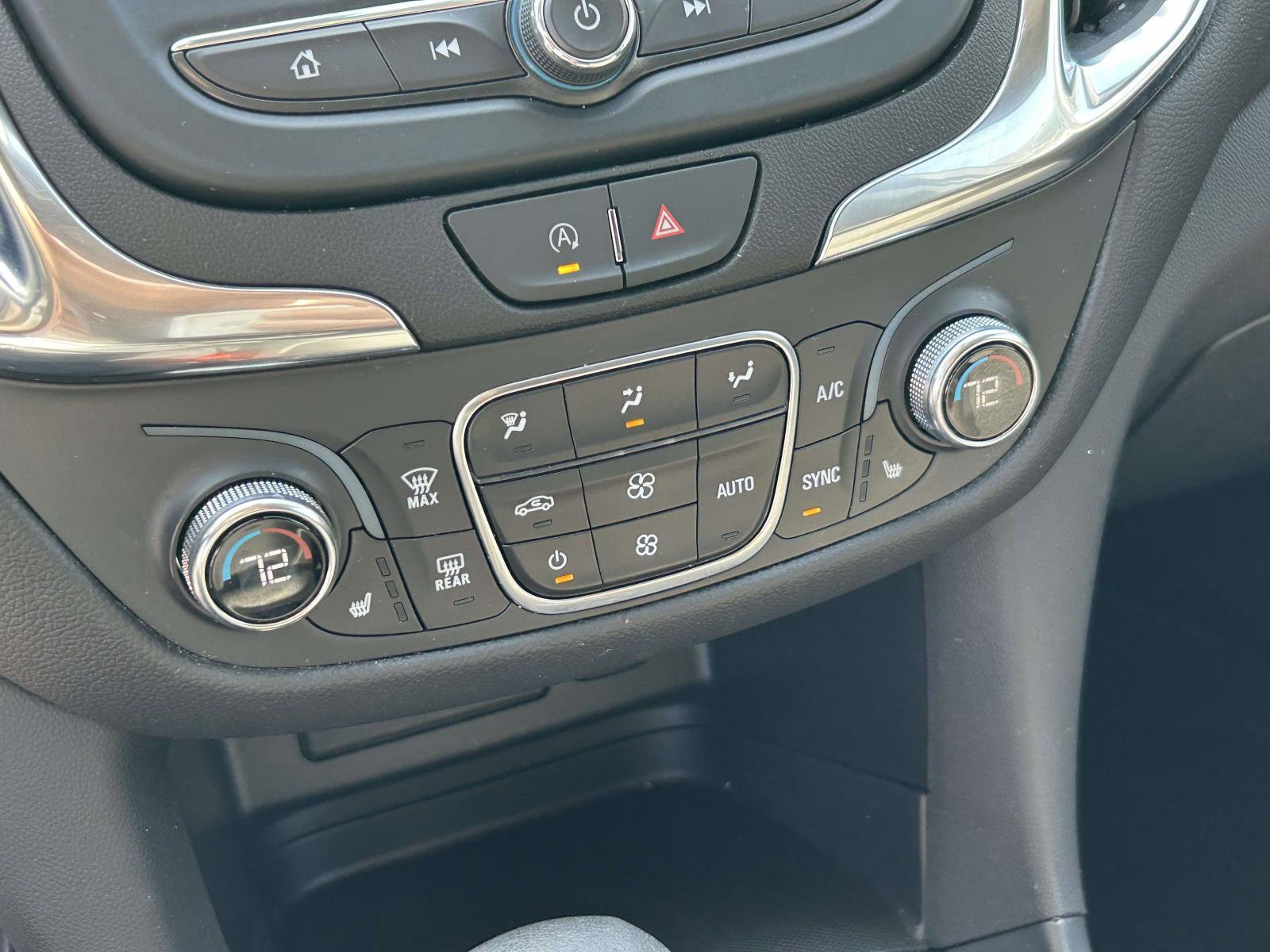 Used 2024 Chevrolet Equinox LT image 26