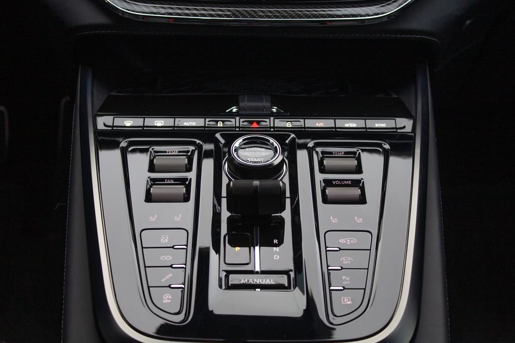 Used 2025 Aston Martin DBX 707 AWD/4WD image 19