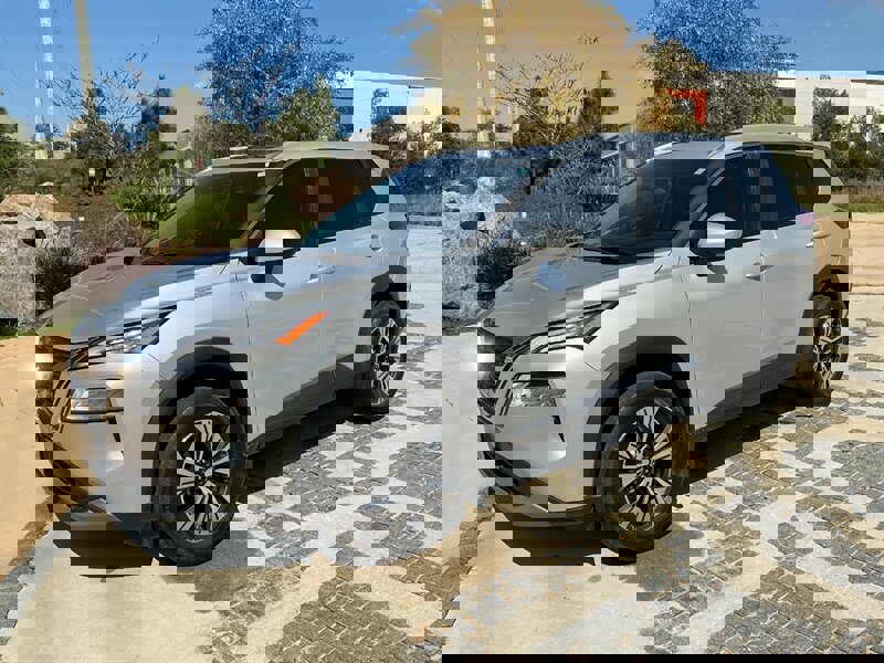 Used 2023 Nissan Rogue SV w/ SV Premium B Package image 7